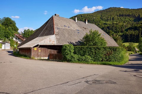 Black Forest house at a crossroads in the historic district of Geschwend, Todtnau, Black Forest,