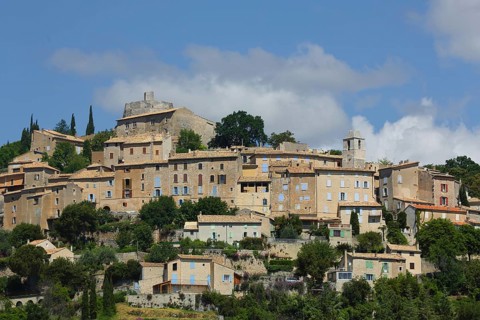 Townscape with château and church Saint-Jean, Simiane-la-Rotonde, castle, château, mountain