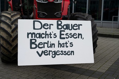 Farmer protest, denounce government plan for abolish agricultural diesel and vehicle tax