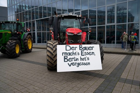 Farmer protest, denounce government plan for abolish agricultural diesel and vehicle tax
