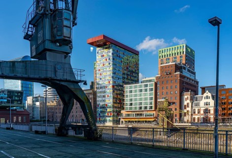 Media Harbour, Düsseldorf, old and modern architecture in the former harbour, a mixture of offices,