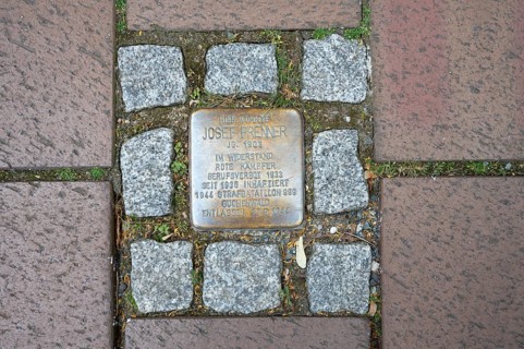 Stolperstein, Memorial to murdered Jewish fellow citizens in the Nazi era 1933-1945, Markusplatz 1,