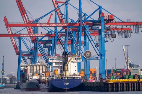 HHLA Container Terminal Burchardkai, feeder ships at the quay, on the Elbe, Hamburg, Germany,