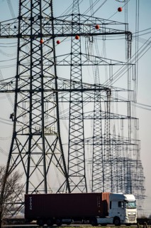 A44 motorway, new construction of a 380-kV extra-high-voltage overhead line, with 23 pylons over a