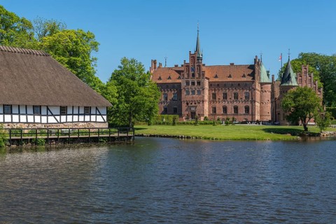 Egeskov moated castle, KvÃ¦rndrup near Svenborg, Svendburg, museum building, half-timbered house,
