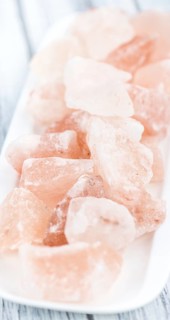 Pink himalayan Salt (selective focus) asdetailed close-up shot