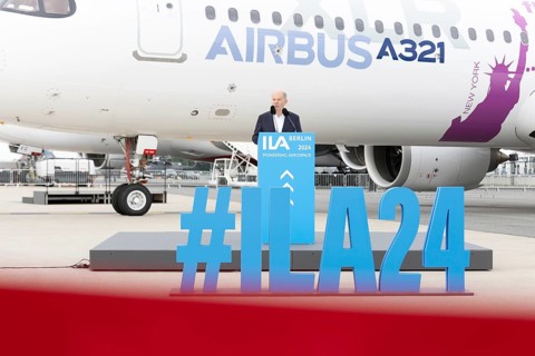 Olaf Scholz (Federal Chancellor, SPD) on the opening tour of the International Aerospace Exhibition