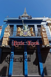 Little Kook Kings Theatre Wine Bar, restaurant with originally decorated faÃ§ade, Big Ben and