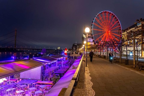 Old town, closed gastronomy on the banks of the Rhine, Ferris wheel, Wheel of Vision, with many