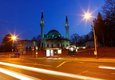 Berlin, 02.12.2009, Sehitlik Mosque in Berlin Neukölln. The mosque stands on the site of the