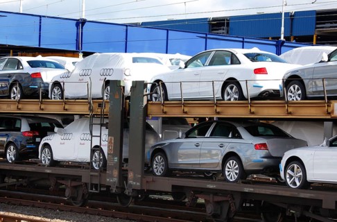 Bremerhaven, 29/09/2010 A goods train loaded with new Audi vehicles in Bremerhaven. The vehicles