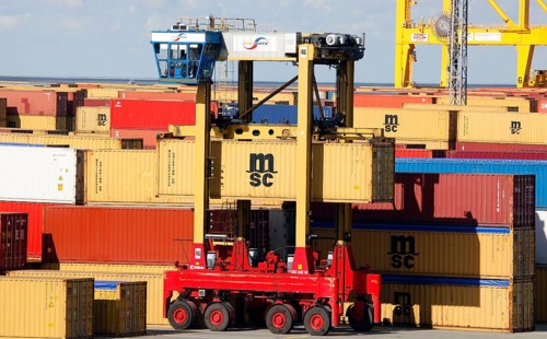 Bremerhaven, 29.09.2010, Van Carrier transports containers at the Eurogate container terminal,