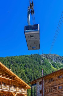 Cable car from Grimentz to the mountain station of the Corne de Sorebois, Val d'Anniviers, Valais