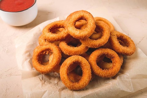Fried onion rings, deep-fried, snack, no people, selective focus
