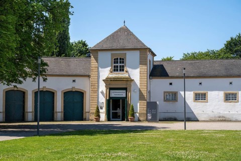 Stables, Natural History Museum, Art Museum, Castle Park, Neuhaus Castle, Paderborn, Westphalia,