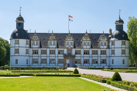 Neuhaus Castle, moated castle, Weser Renaissance, Paderborn, Westphalia, North Rhine-Westphalia,
