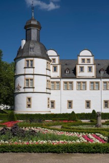Neuhaus Castle, moated castle, Weser Renaissance, Paderborn, Westphalia, North Rhine-Westphalia,