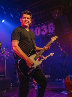 Chris Demakes, singer and guitarist of Less Thank Jake live at Berlin SO36 on 31.07.2024
