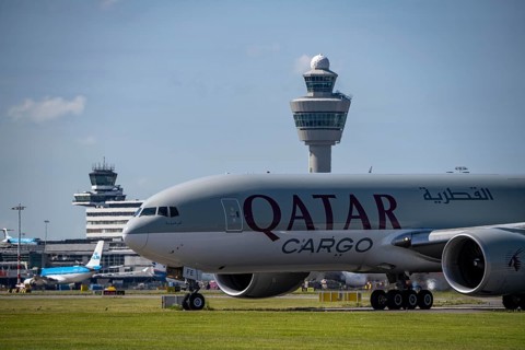 Aircraft at Amsterdam Schiphol Airport, on the taxiway for take-off on the Aalsmeerbaan, 18L/36R,