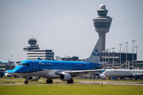 Aircraft at Amsterdam Schiphol Airport, on the taxiway for take-off on the Aalsmeerbaan, 18L/36R,
