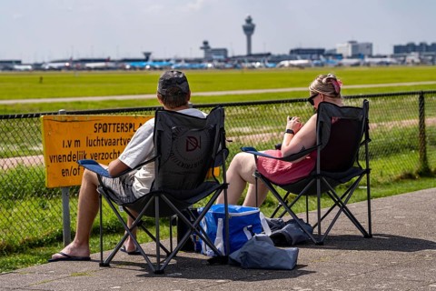 Amsterdam Schiphol Airport, planespotters, aircraft enthusiasts, at the Buitenveldertbaan, watch