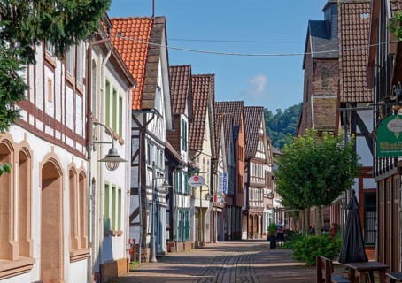 Münchhausenstadt Bodenwerder, Grosse Strasse in the historic old town, with half-timbered houses