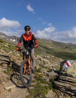 Mountain biker on a bike trail, Pischa, Flüela Pass, Grisons, Switzerland, Europe