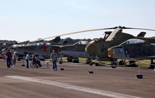 Berlin, 19.09.2009, Fighter jets and helicopters can be seen on the tarmac of the Bundeswehr Air