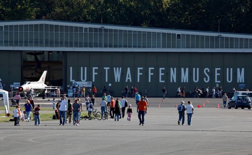 Berlin, 19.09.2009, Fighter jets can be seen on the tarmac of the Bundeswehr Air Force Museum in