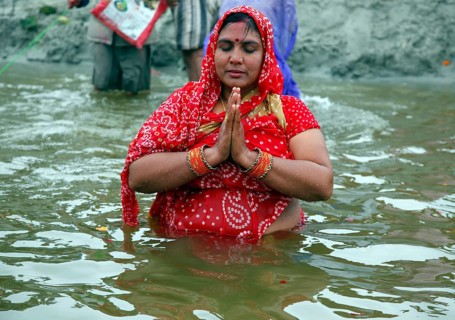 Allahabad, India, 20.01.2010, Hindus gather for the Magh Mela in Allahabad to take a holy dip at
