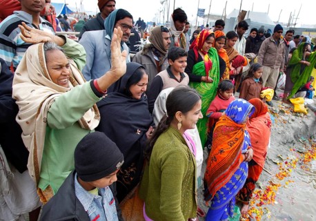 Allahabad, India, 20.01.2010, Hindus gather for the Magh Mela in Allahabad to take a holy dip at