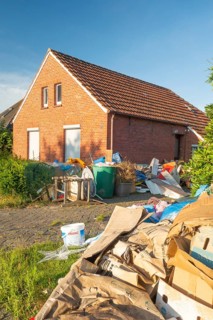 Household waste, bulky waste, clearing out, household clearance, disposal, uninhabitable, detached