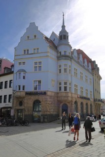 Press house with pedestrian, historic villa, Holzmarkt, Jena, Thuringia, Germany, Europe