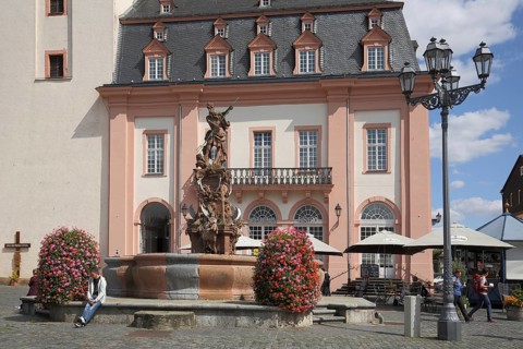 Old town hall with Neptune fountain on the market square, Renaissance, candelabra, Weilburg,
