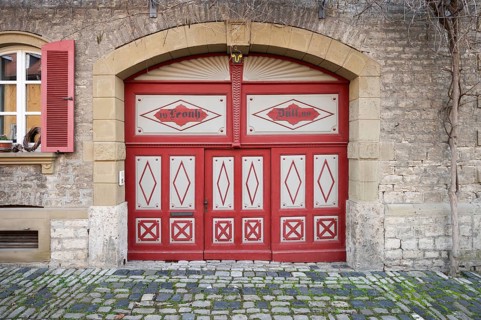 Historic, restored courtyard gate, Mainbernheim, Lower Franconia, Bavaria, Germany, Europe