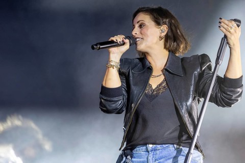 Stefanie Kloss, singer of Silbermond live on Auf Auf, Sommer 2024 Tour at the sold-out Waschhaus