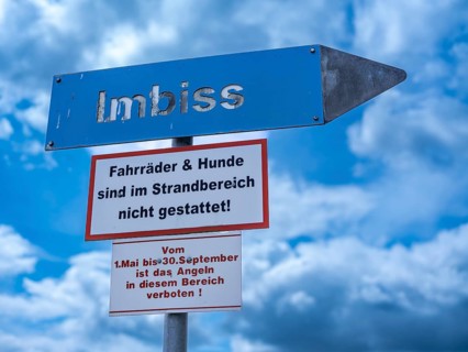 Signs on the shore of Lake Jersleben, Jersleben, Saxony-Anhalt, Germany, Europe