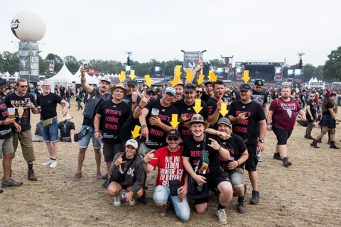 Festival visitors from Ravensburg on Lake Constance with arrows on their heads at the Wacken Open
