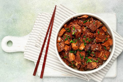 Bulgogi, with mushrooms, with sesame seeds and green onions, Korean cuisine, homemade, no people