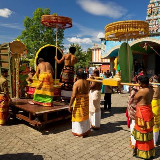 Hindus at the temple festival in front of the Hindu temple Sri Kamadchi Ampal, Hamm, Ruhr area,