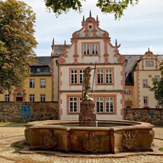 St George's Fountain in front of the castle in the grounds of Friedberg Castle, Friedberg, Hesse,