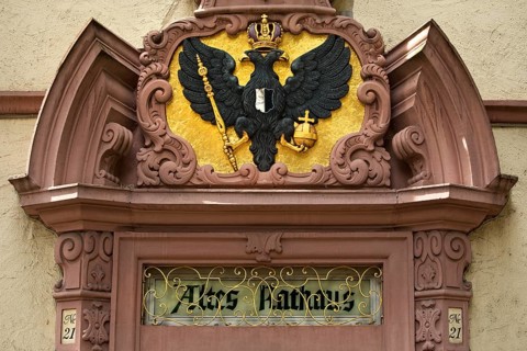 Portal crowned with the coat of arms of Friedberg by Johann Philipp Moerss, Old Town Hall,