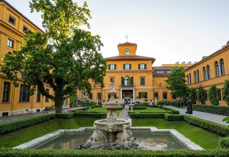 Lenbachhaus, Municipal Gallery, Garden with Fountain, Kunstareal Munich, Munich, Upper Bavaria,