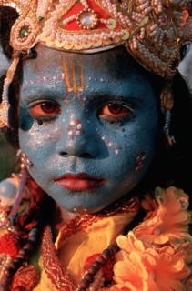Portrait of a hindu boy dressed like the hindu deity Shiva (Ujjain, Madhya pradesh, India)