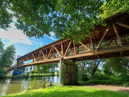 Covered wooden bridge, Baalensee bridge over the Havel between Schwedtsee and Baalensee,
