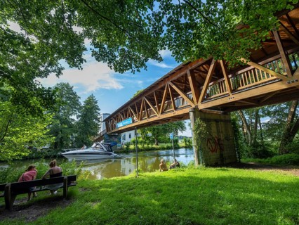 Covered wooden bridge, Baalensee bridge over the Havel between Schwedtsee and Baalensee,