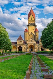 Grove of Honour and Crematorium, Leipzig South Cemetery, Leipzig, Saxony, Germany, Europe