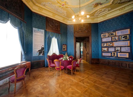 Blue Salon, museum, neo-classical Lower Castle, interior view, residential town of Greiz,