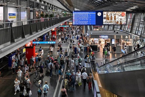 SBB railway station passers-by