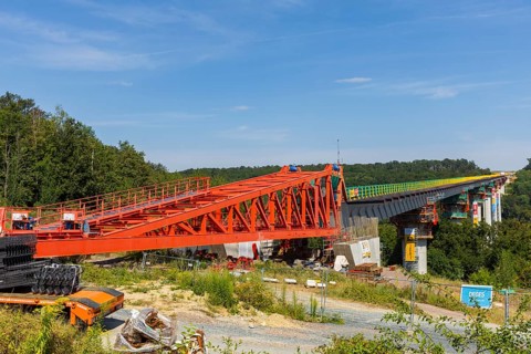 The new bridge on the Pirna southern bypass will be 916 metres long, 70 metres high and require 7,